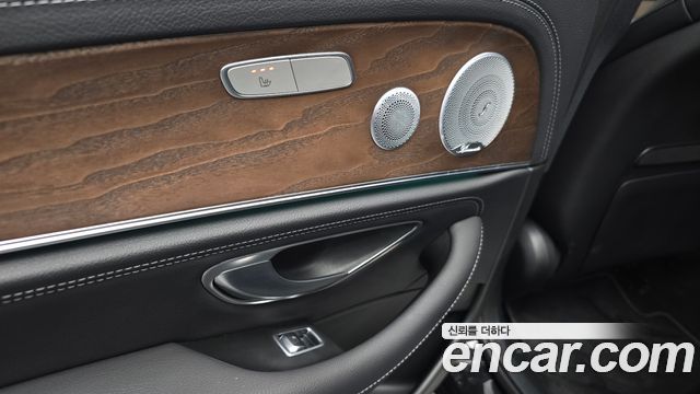 Mercedes-Benz E-Class E300 4MATIC Exclusive