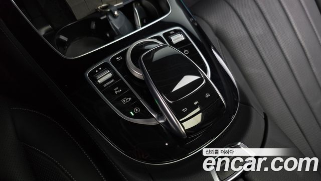 Mercedes-Benz E-Class E300 4MATIC Exclusive