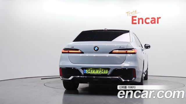 BMW 7-Series 740i xDrive M Sport