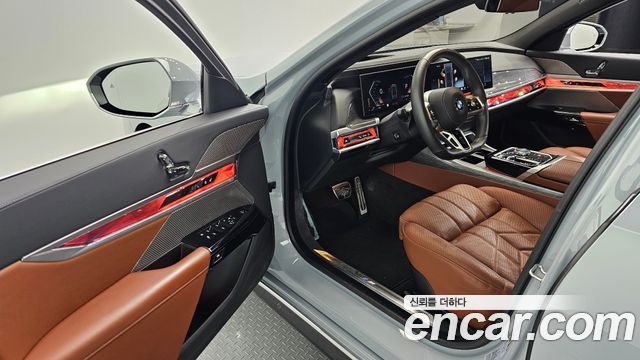 BMW 7-Series 740i xDrive M Sport