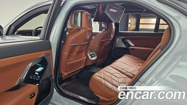 BMW 7-Series 740i xDrive M Sport