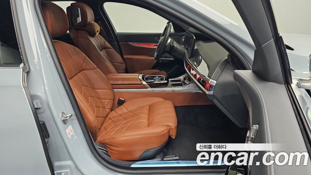 BMW 7-Series 740i xDrive M Sport