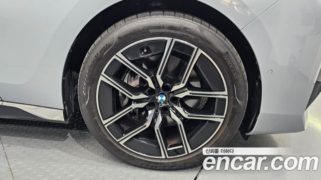 BMW 7-Series 740i xDrive M Sport