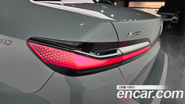 BMW 7-Series 740i xDrive M Sport