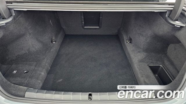 BMW 7-Series 740i xDrive M Sport