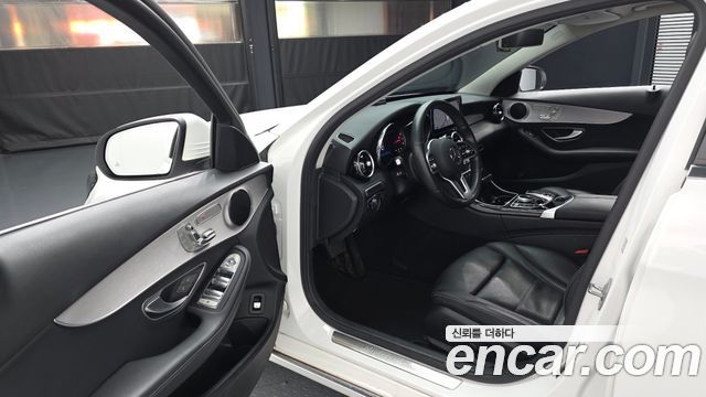 Mercedes-Benz C-Class C200 Avantgarde