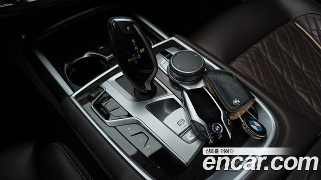 BMW 7-Series 740i Design Pure Excellence