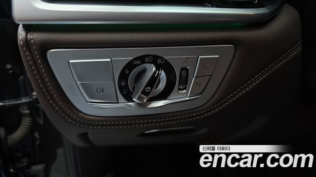 BMW 7-Series 740i Design Pure Excellence