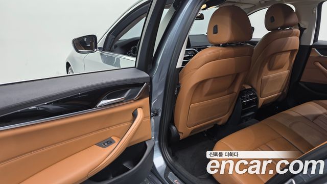 BMW 5-Series 520d Luxury Special Edition