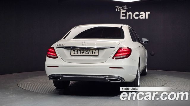 Mercedes-Benz E-Class E220d Avantgarde