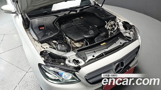 Mercedes-Benz E-Class E220d Avantgarde