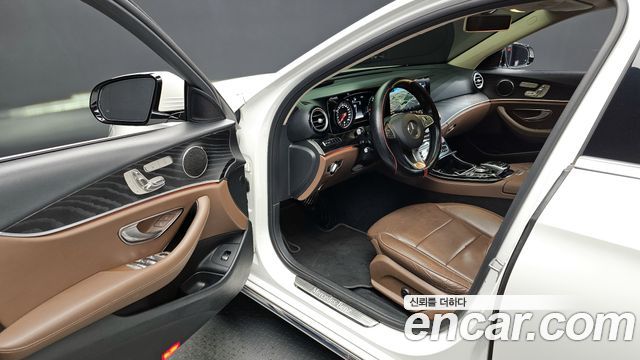Mercedes-Benz E-Class E220d Avantgarde