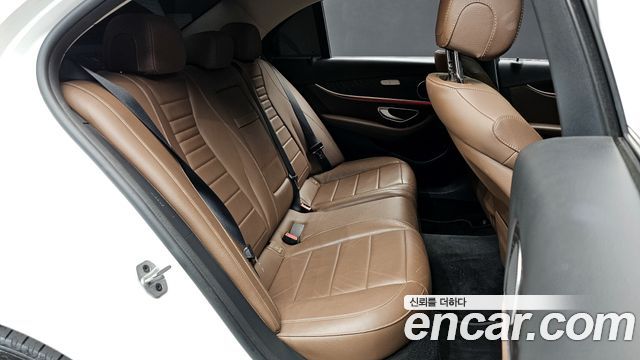 Mercedes-Benz E-Class E220d Avantgarde