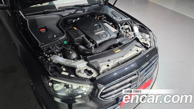 Mercedes-Benz E-Class E300e 4MATIC Exclusive