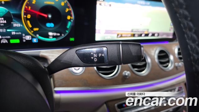 Mercedes-Benz E-Class E300e 4MATIC Exclusive