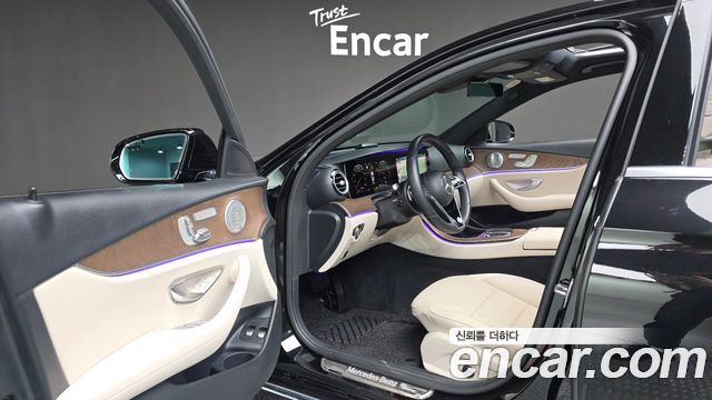 Mercedes-Benz E-Class E300e 4MATIC Exclusive