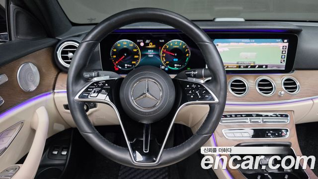 Mercedes-Benz E-Class E300e 4MATIC Exclusive