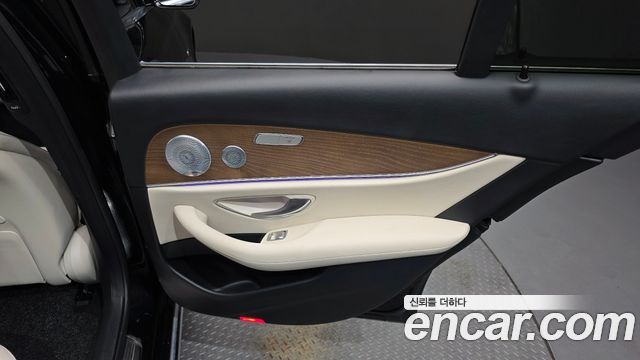 Mercedes-Benz E-Class E300e 4MATIC Exclusive