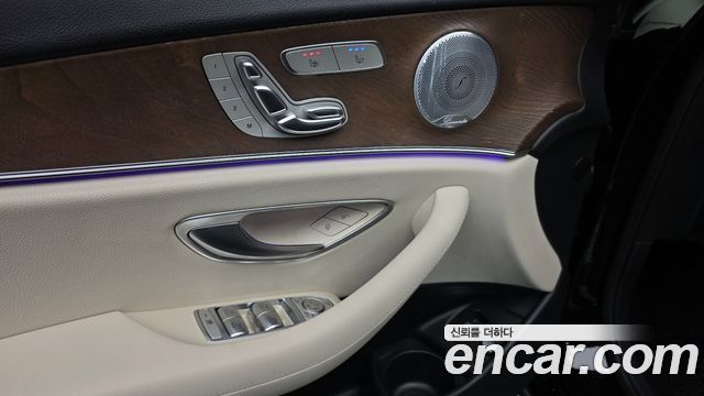 Mercedes-Benz E-Class E300e 4MATIC Exclusive