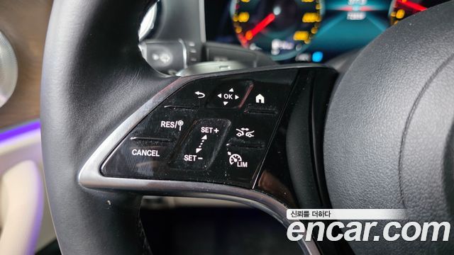 Mercedes-Benz E-Class E300e 4MATIC Exclusive