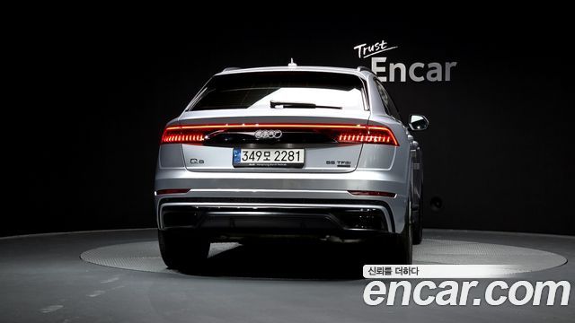 Audi Q8 55 TFSI Quattro Premium