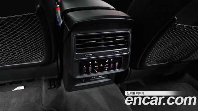 Audi Q8 55 TFSI Quattro Premium