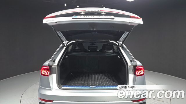Audi Q8 55 TFSI Quattro Premium