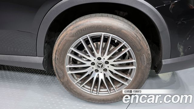 Mercedes-Benz GLC-Class GLC300 4MATIC Avnatgarde Coupe