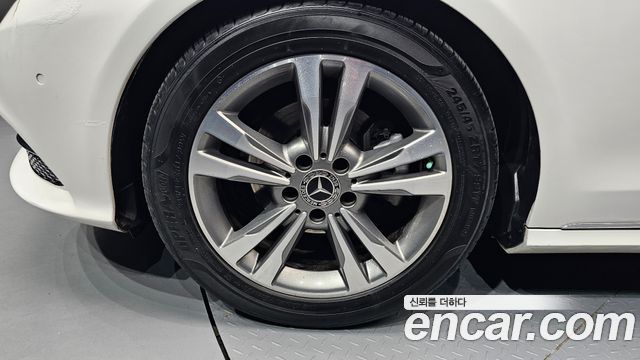 Mercedes-Benz E-Class E220 Bluetec Avantgarde