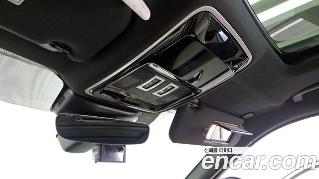 Land Rover Range Rover Velar 3.0 D300 R-Dynamic SE