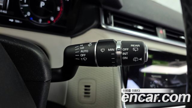 Land Rover Range Rover Velar 3.0 D300 R-Dynamic SE