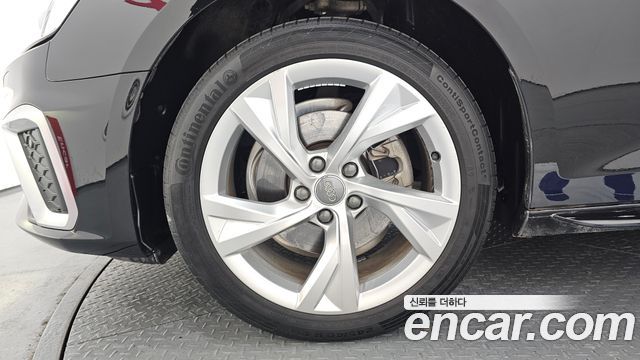 Audi A4 40 TFSI Premium