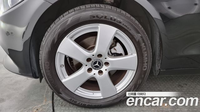 Mercedes-Benz C-Class C200