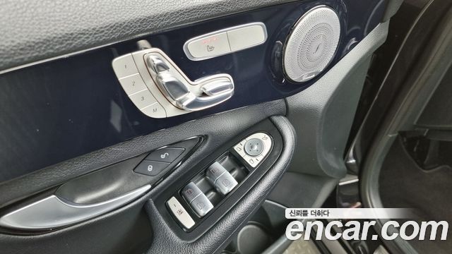 Mercedes-Benz C-Class C200
