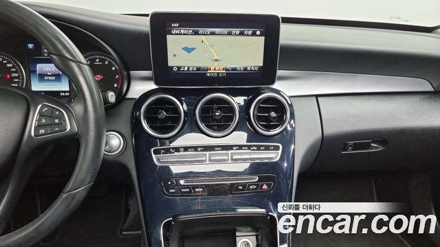 Mercedes-Benz C-Class C200