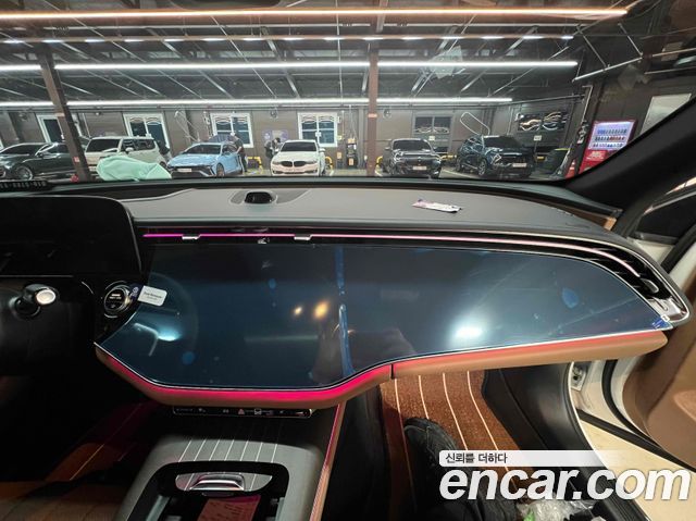 Mercedes-Benz E-Class E300 4MATIC Exclusive