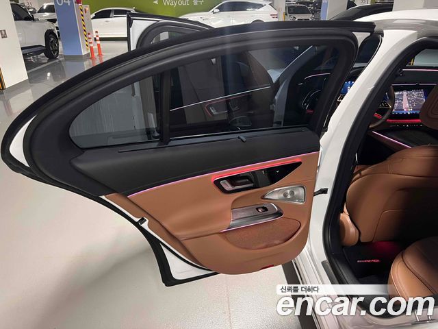 Mercedes-Benz E-Class E300 4MATIC Exclusive