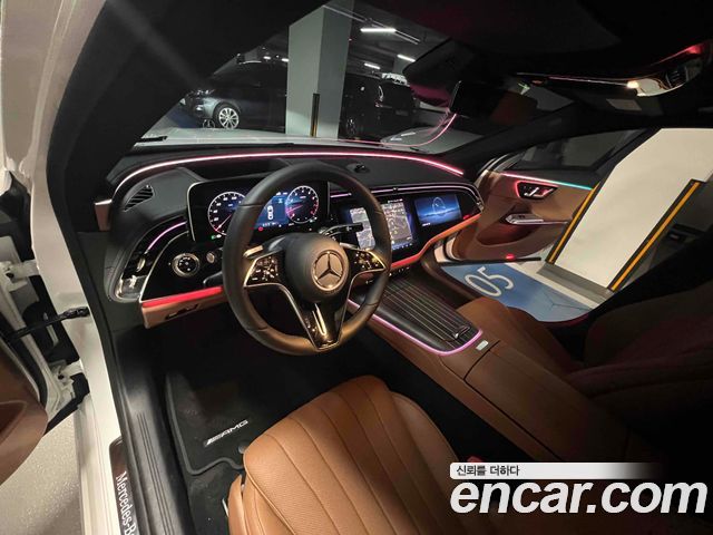 Mercedes-Benz E-Class E300 4MATIC Exclusive