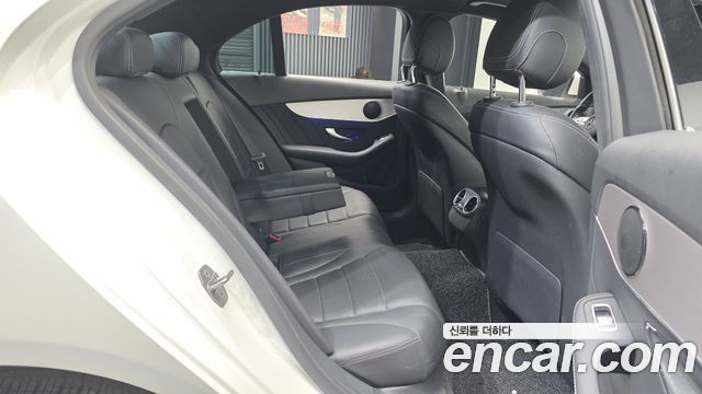 Mercedes-Benz C-Class C300e 4MATIC AMG Line