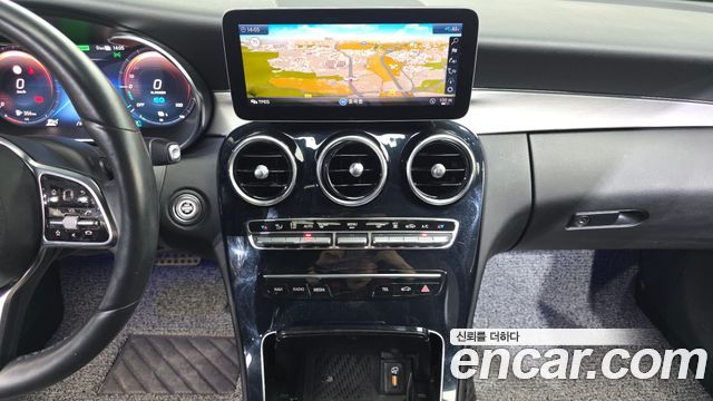 Mercedes-Benz C-Class C300e 4MATIC AMG Line