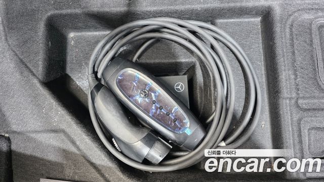 Mercedes-Benz C-Class C300e 4MATIC AMG Line
