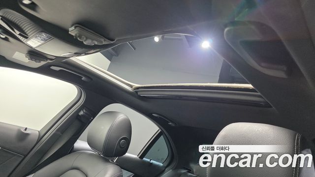 Mercedes-Benz C-Class C300e 4MATIC AMG Line
