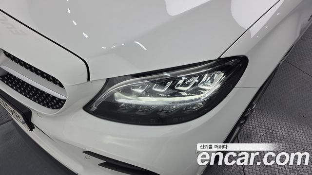 Mercedes-Benz C-Class C300e 4MATIC AMG Line
