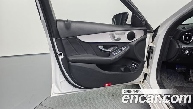 Mercedes-Benz C-Class C300e 4MATIC AMG Line