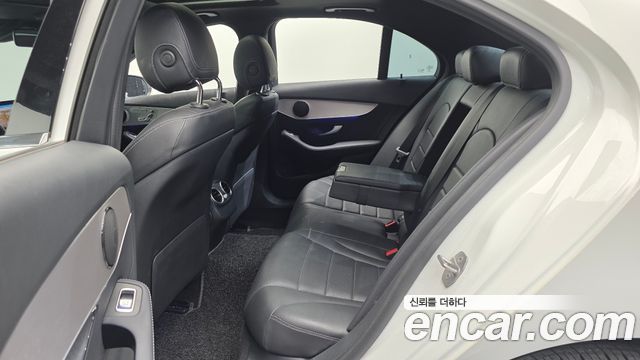 Mercedes-Benz C-Class C300e 4MATIC AMG Line