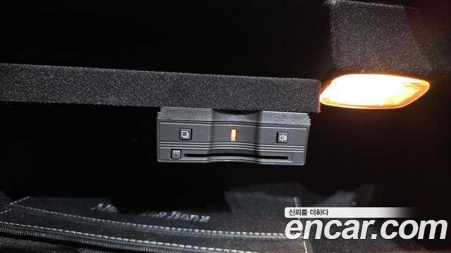 Mercedes-Benz C-Class C300e 4MATIC AMG Line