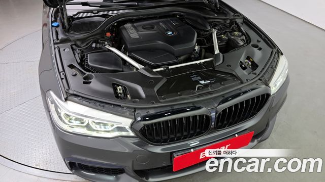 BMW 5-Series 530i M Sport Package Plus
