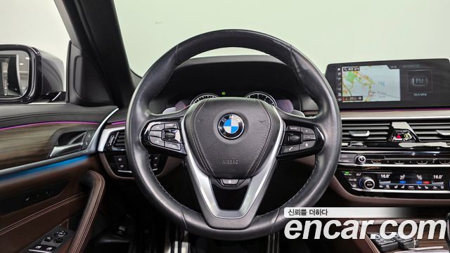 BMW 5-Series 530i M Sport Package Plus