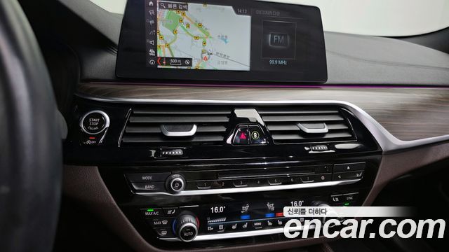 BMW 5-Series 530i M Sport Package Plus