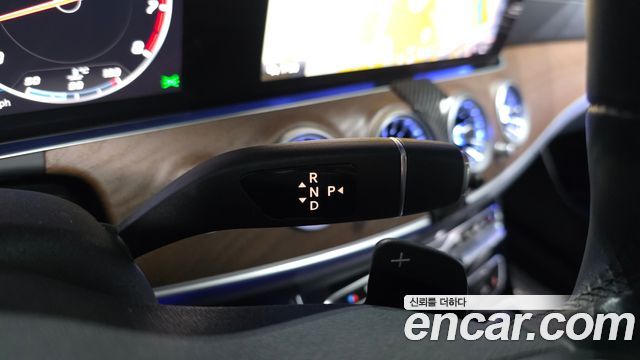 Mercedes-Benz E-Class E300 4MATIC Exclusive